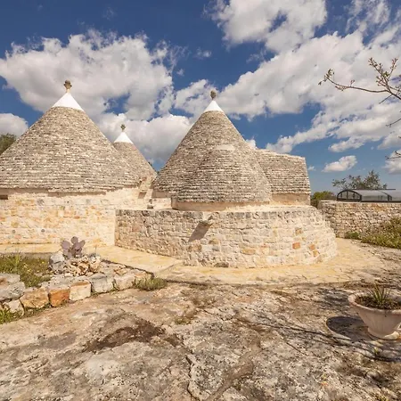 Вилла Trulli Del Sole Остуни